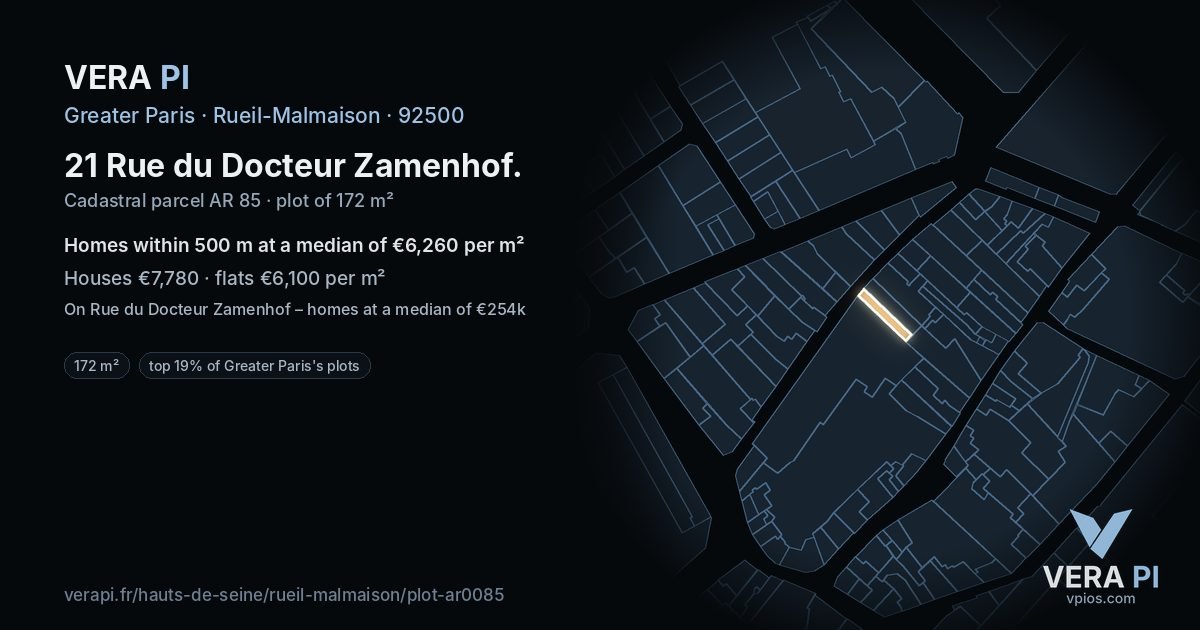 21 Rue du Docteur Zamenhof, Rueil-Malmaison at night – the plot lit, the parcels around coloured by the prices near them