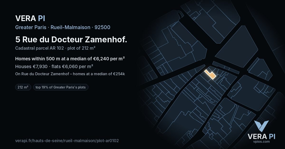 5 Rue du Docteur Zamenhof, Rueil-Malmaison at night – the plot lit, the parcels around coloured by the prices near them