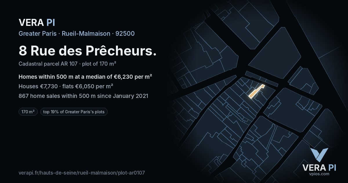 8 Rue des Prêcheurs, Rueil-Malmaison at night – the plot lit, the parcels around coloured by the prices near them