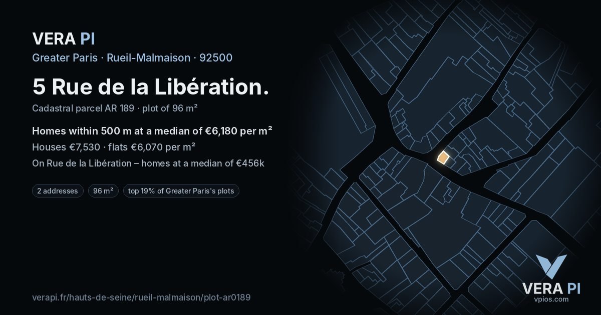 5 Rue de la Libération, Rueil-Malmaison at night – the plot lit, the parcels around coloured by the prices near them
