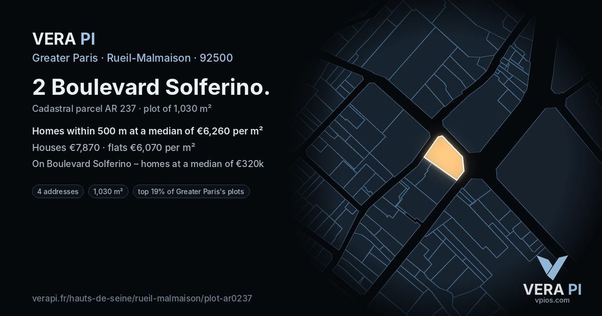2 Boulevard Solferino, Rueil-Malmaison at night – the plot lit, the parcels around coloured by the prices near them