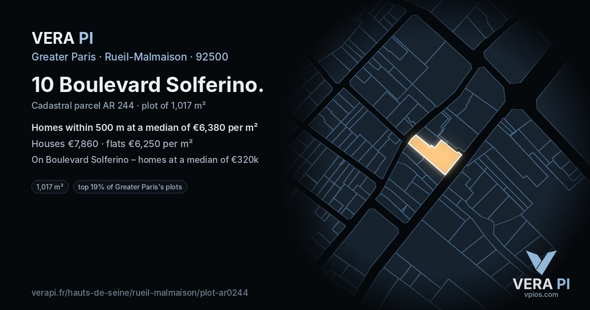 10 Boulevard Solferino, Rueil-Malmaison at night – the plot lit, the parcels around coloured by the prices near them