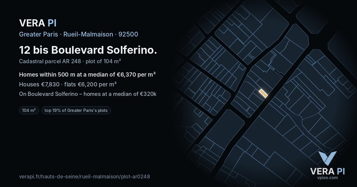 12 bis Boulevard Solferino, Rueil-Malmaison at night – the plot lit, the parcels around coloured by the prices near them