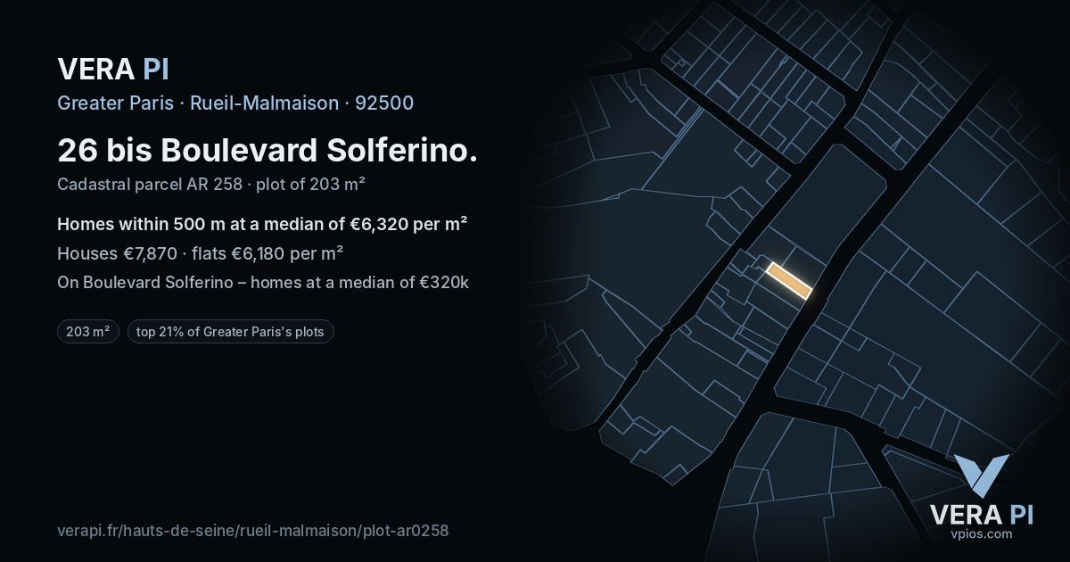 26 bis Boulevard Solferino, Rueil-Malmaison at night – the plot lit, the parcels around coloured by the prices near them