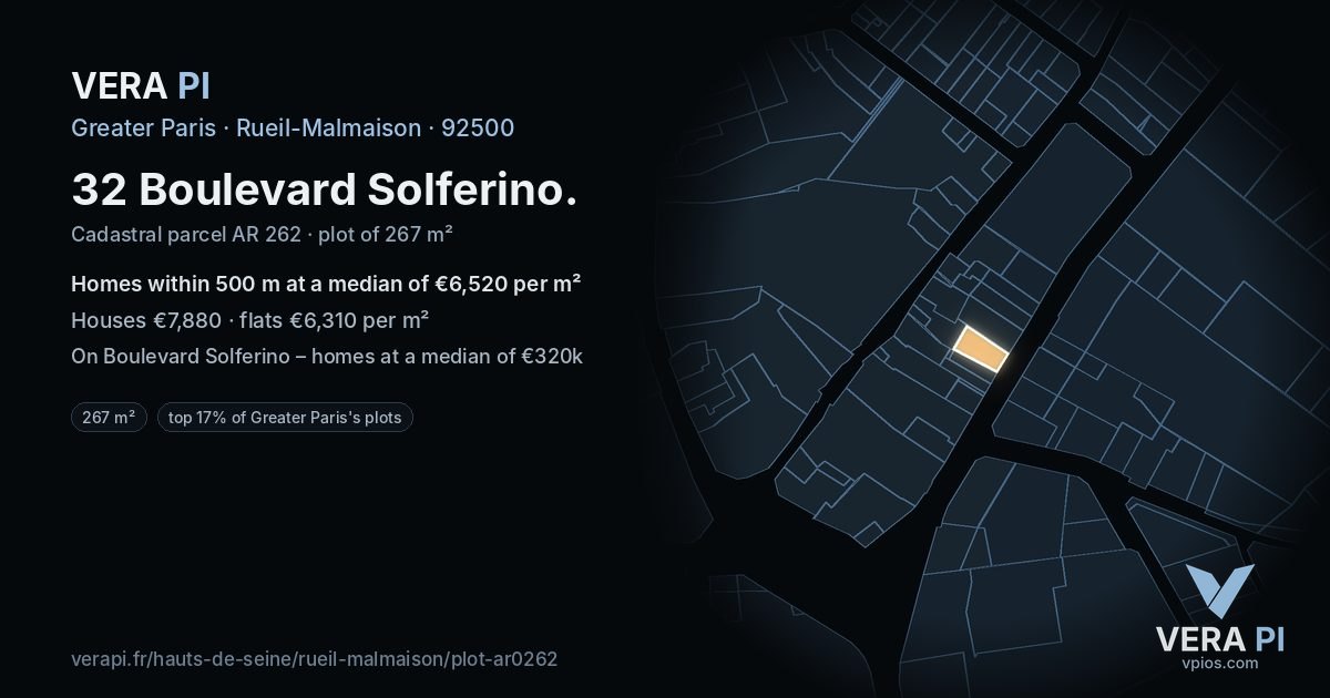 32 Boulevard Solferino, Rueil-Malmaison at night – the plot lit, the parcels around coloured by the prices near them