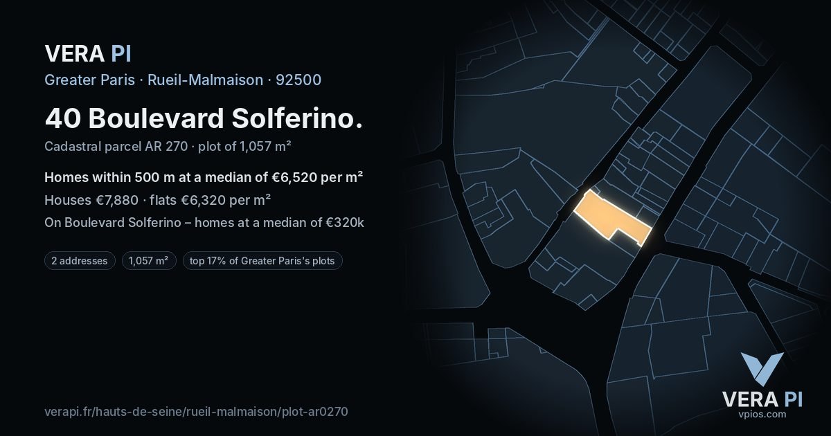 40 Boulevard Solferino, Rueil-Malmaison at night – the plot lit, the parcels around coloured by the prices near them