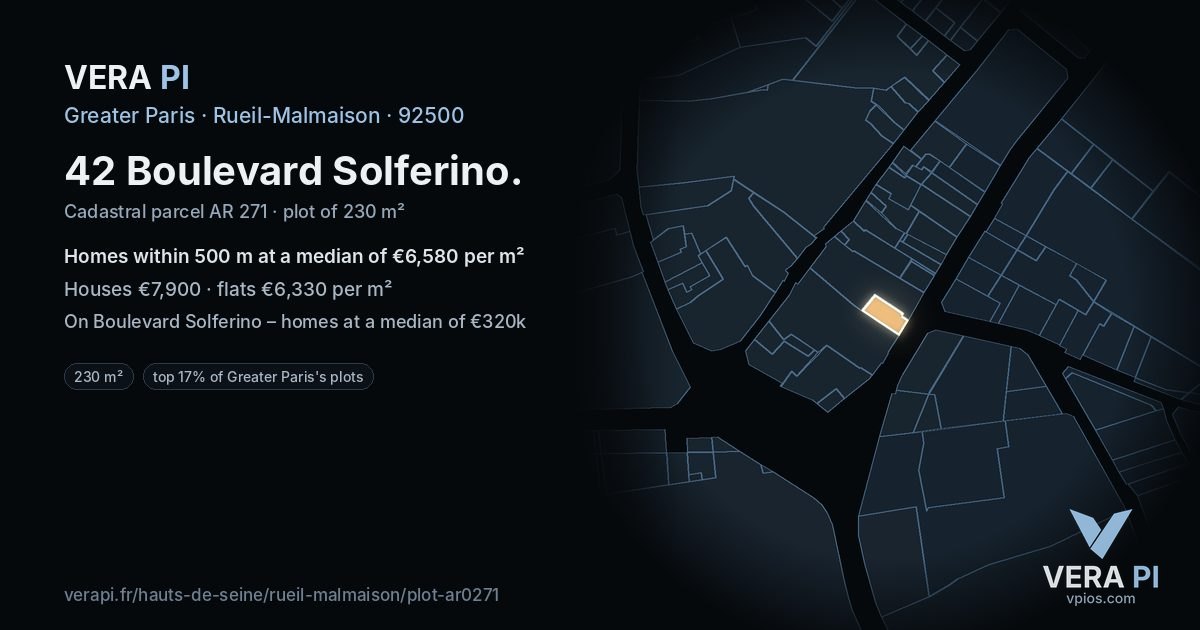 42 Boulevard Solferino, Rueil-Malmaison at night – the plot lit, the parcels around coloured by the prices near them