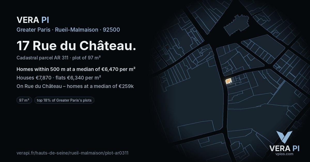 17 Rue du Château, Rueil-Malmaison at night – the plot lit, the parcels around coloured by the prices near them