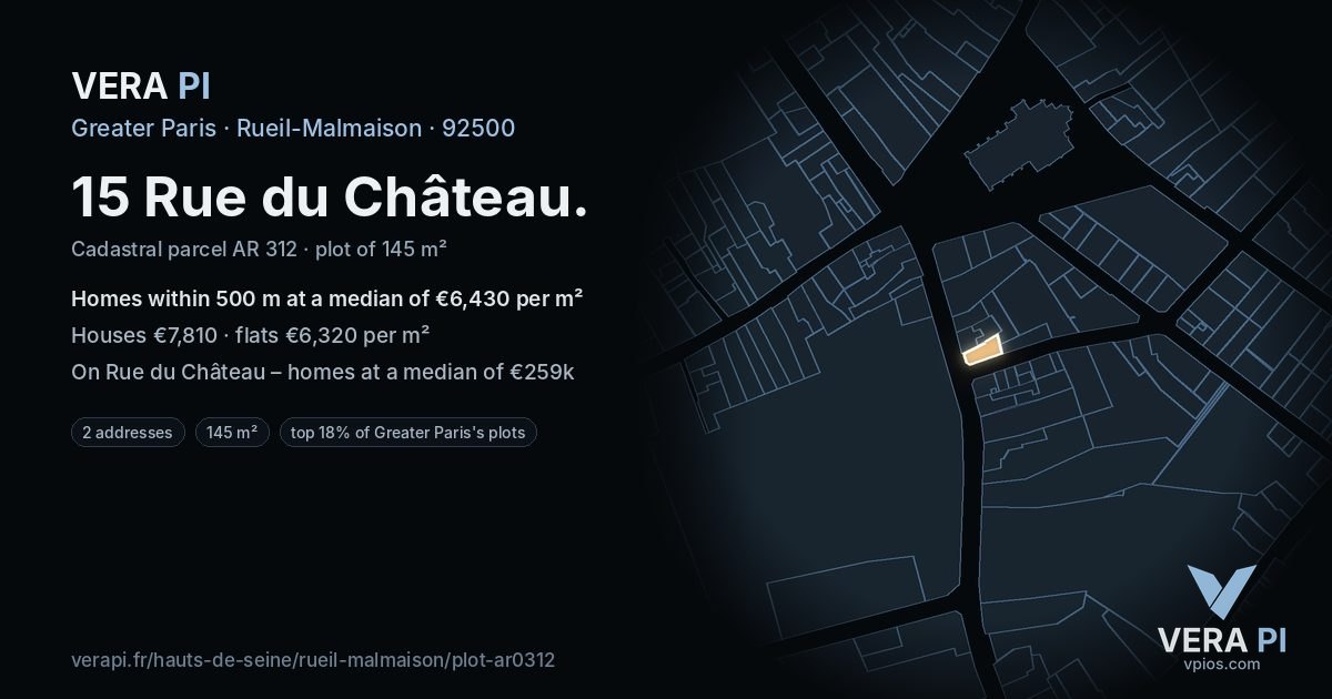 15 Rue du Château, Rueil-Malmaison at night – the plot lit, the parcels around coloured by the prices near them