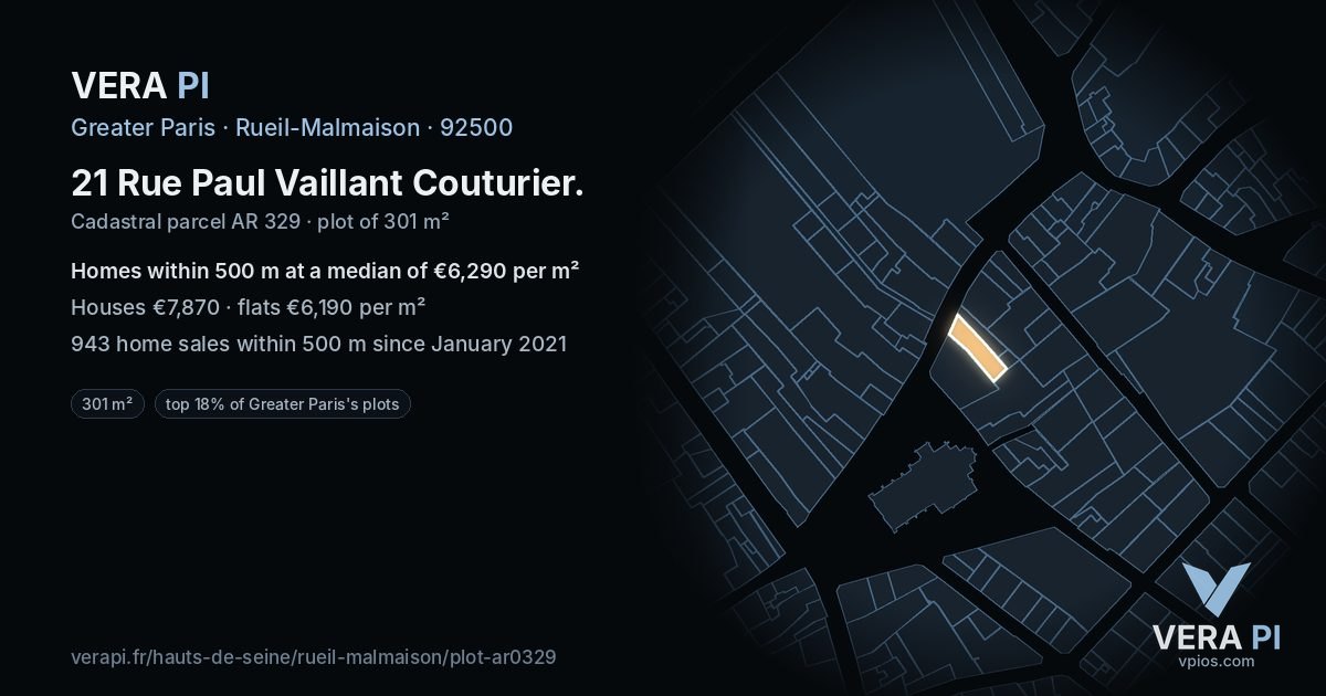 21 Rue Paul Vaillant Couturier, Rueil-Malmaison at night – the plot lit, the parcels around coloured by the prices near them