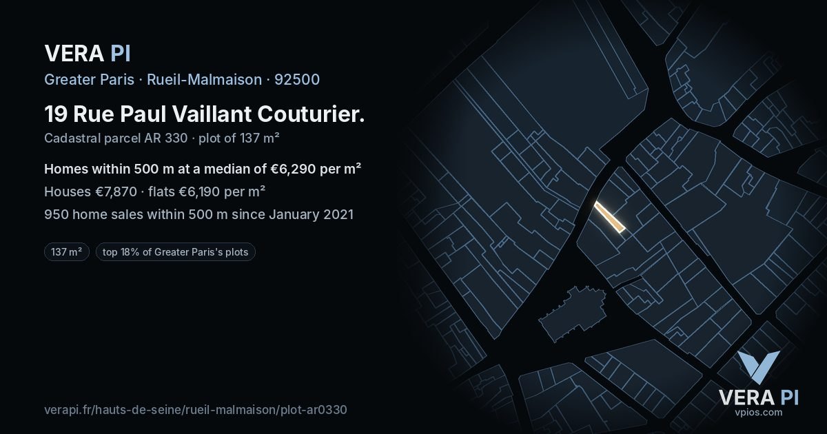 19 Rue Paul Vaillant Couturier, Rueil-Malmaison at night – the plot lit, the parcels around coloured by the prices near them