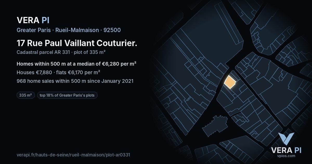 17 Rue Paul Vaillant Couturier, Rueil-Malmaison at night – the plot lit, the parcels around coloured by the prices near them