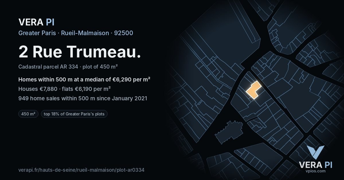 2 Rue Trumeau, Rueil-Malmaison at night – the plot lit, the parcels around coloured by the prices near them