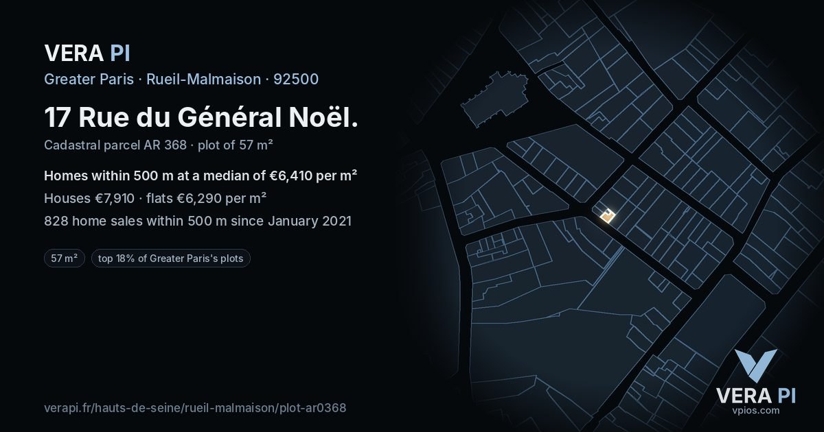 17 Rue du Général Noël, Rueil-Malmaison at night – the plot lit, the parcels around coloured by the prices near them