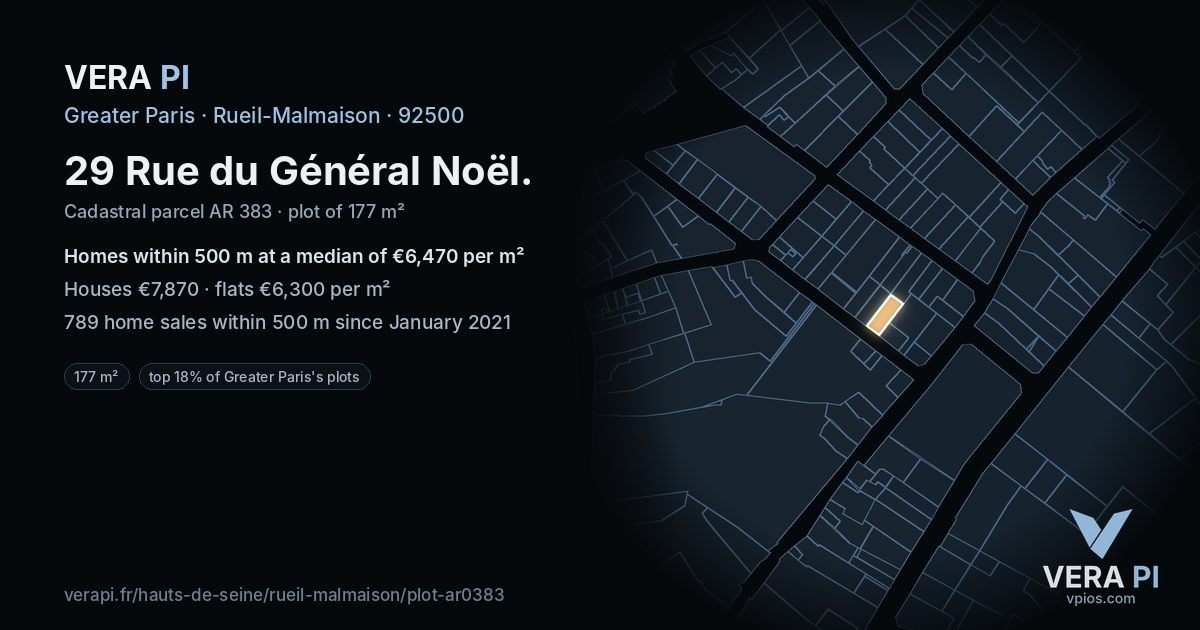 29 Rue du Général Noël, Rueil-Malmaison at night – the plot lit, the parcels around coloured by the prices near them