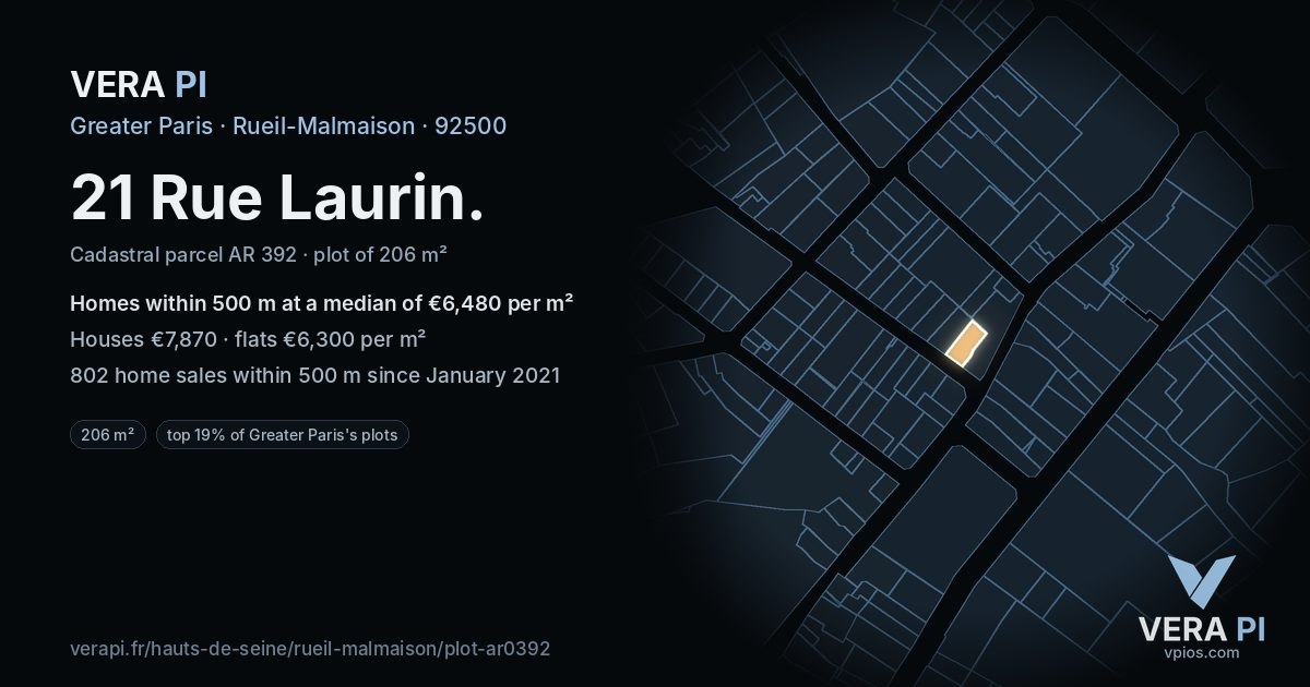 21 Rue Laurin, Rueil-Malmaison at night – the plot lit, the parcels around coloured by the prices near them