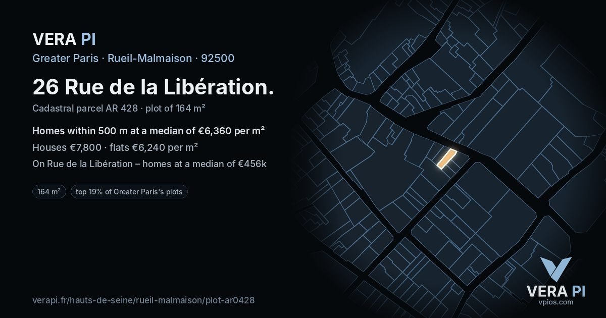 26 Rue de la Libération, Rueil-Malmaison at night – the plot lit, the parcels around coloured by the prices near them