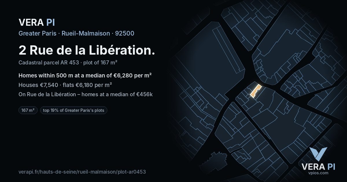 2 Rue de la Libération, Rueil-Malmaison at night – the plot lit, the parcels around coloured by the prices near them