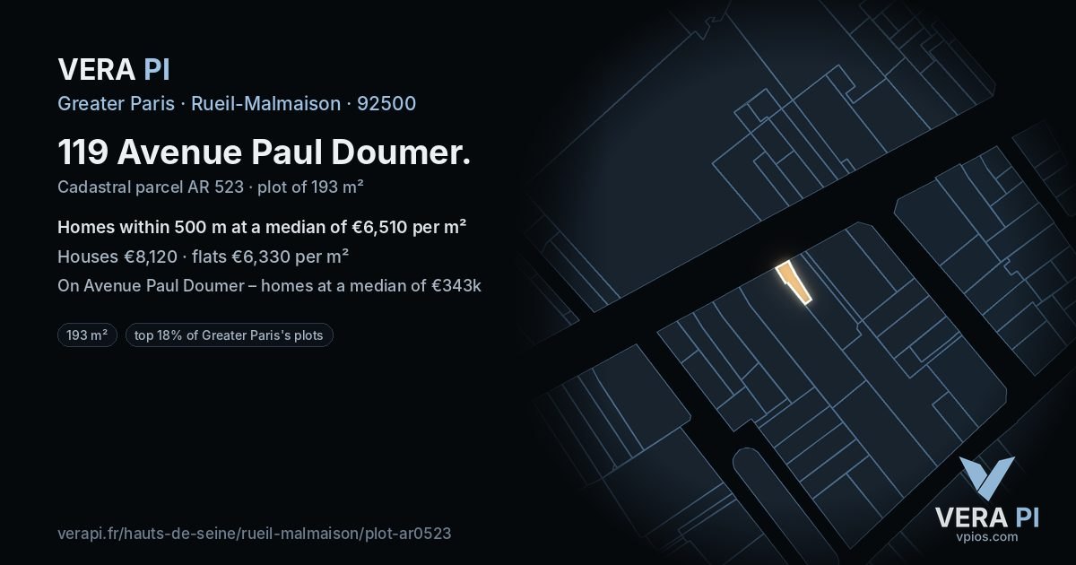 119 Avenue Paul Doumer, Rueil-Malmaison at night – the plot lit, the parcels around coloured by the prices near them