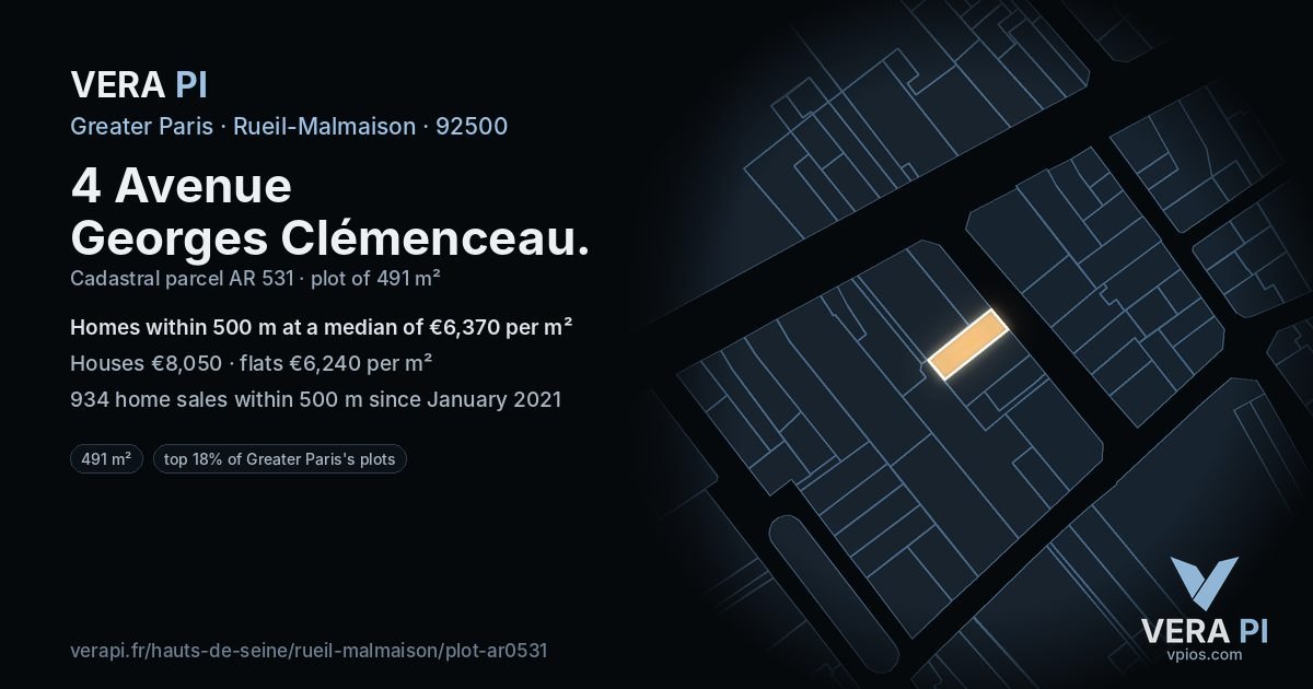 4 Avenue Georges Clémenceau, Rueil-Malmaison at night – the plot lit, the parcels around coloured by the prices near them