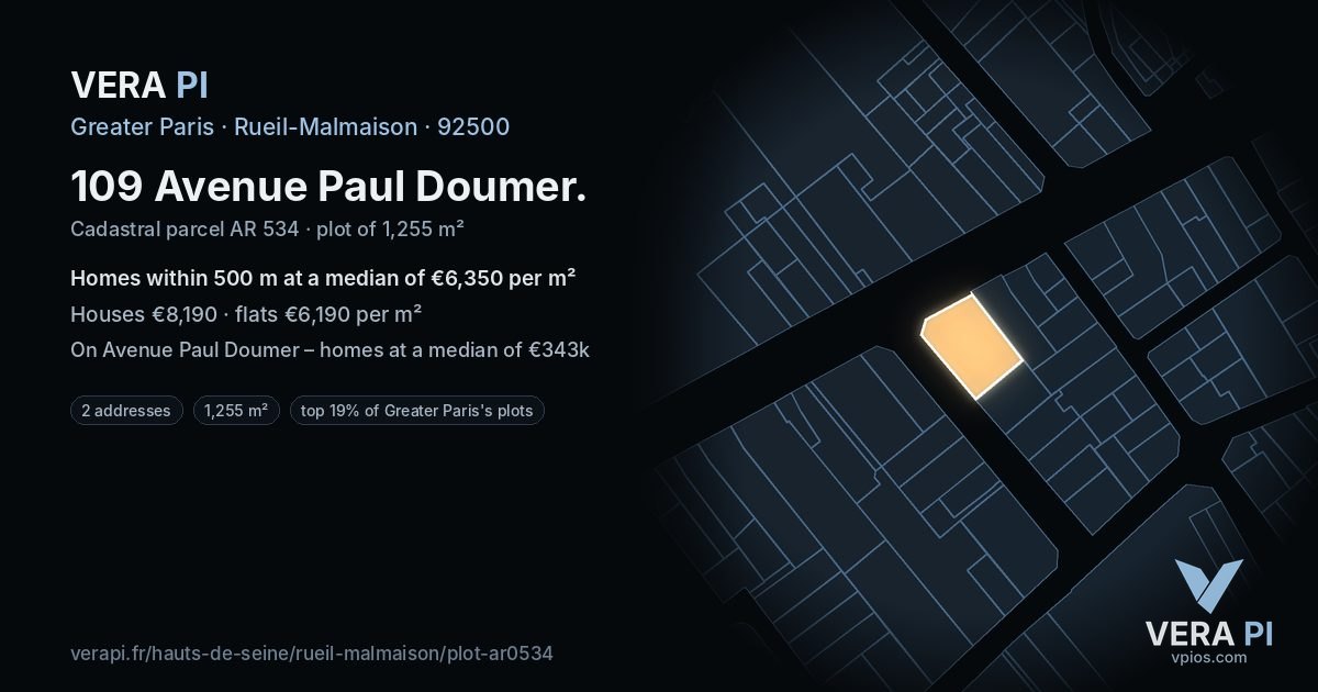 109 Avenue Paul Doumer, Rueil-Malmaison at night – the plot lit, the parcels around coloured by the prices near them