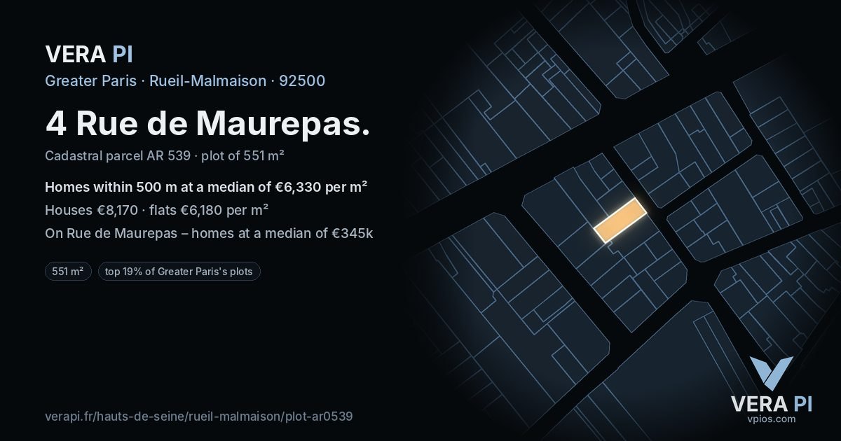 4 Rue de Maurepas, Rueil-Malmaison at night – the plot lit, the parcels around coloured by the prices near them