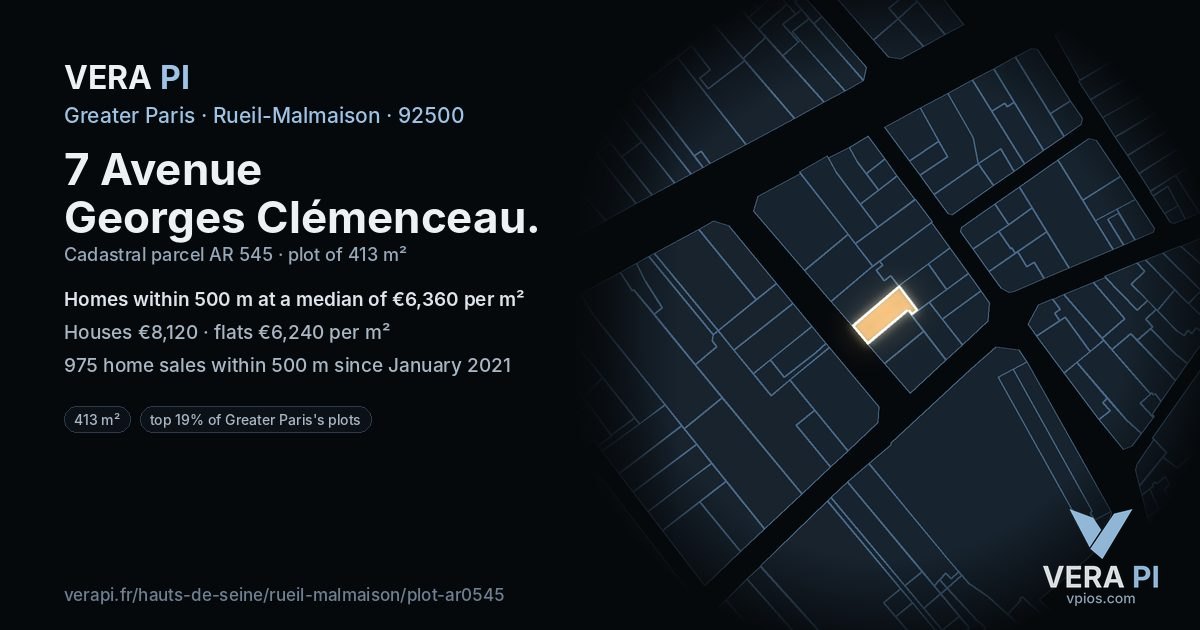 7 Avenue Georges Clémenceau, Rueil-Malmaison at night – the plot lit, the parcels around coloured by the prices near them