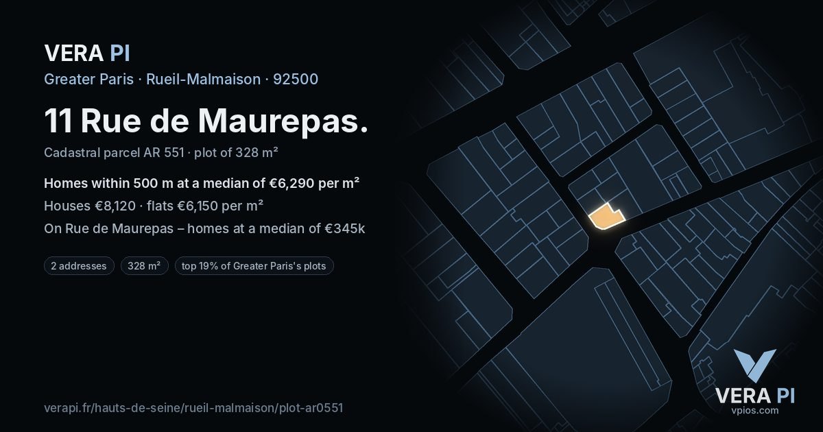 11 Rue de Maurepas, Rueil-Malmaison at night – the plot lit, the parcels around coloured by the prices near them