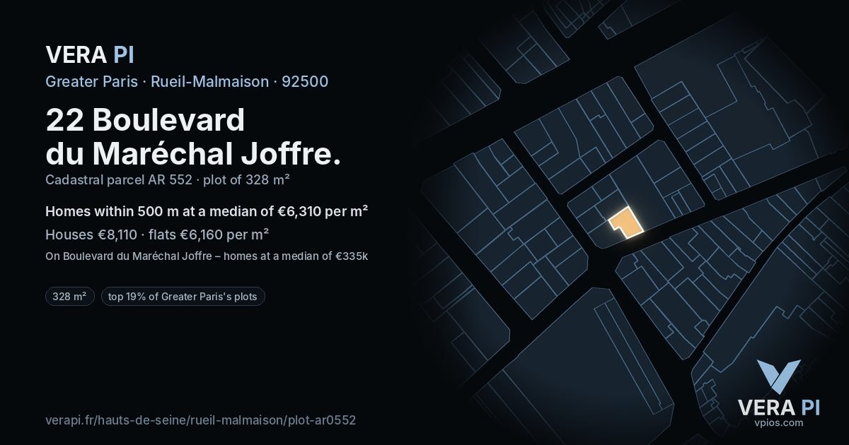 22 Boulevard du Maréchal Joffre, Rueil-Malmaison at night – the plot lit, the parcels around coloured by the prices near them