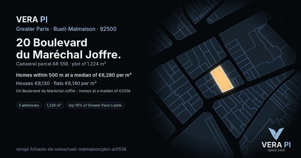 20 Boulevard du Maréchal Joffre, Rueil-Malmaison at night – the plot lit, the parcels around coloured by the prices near them