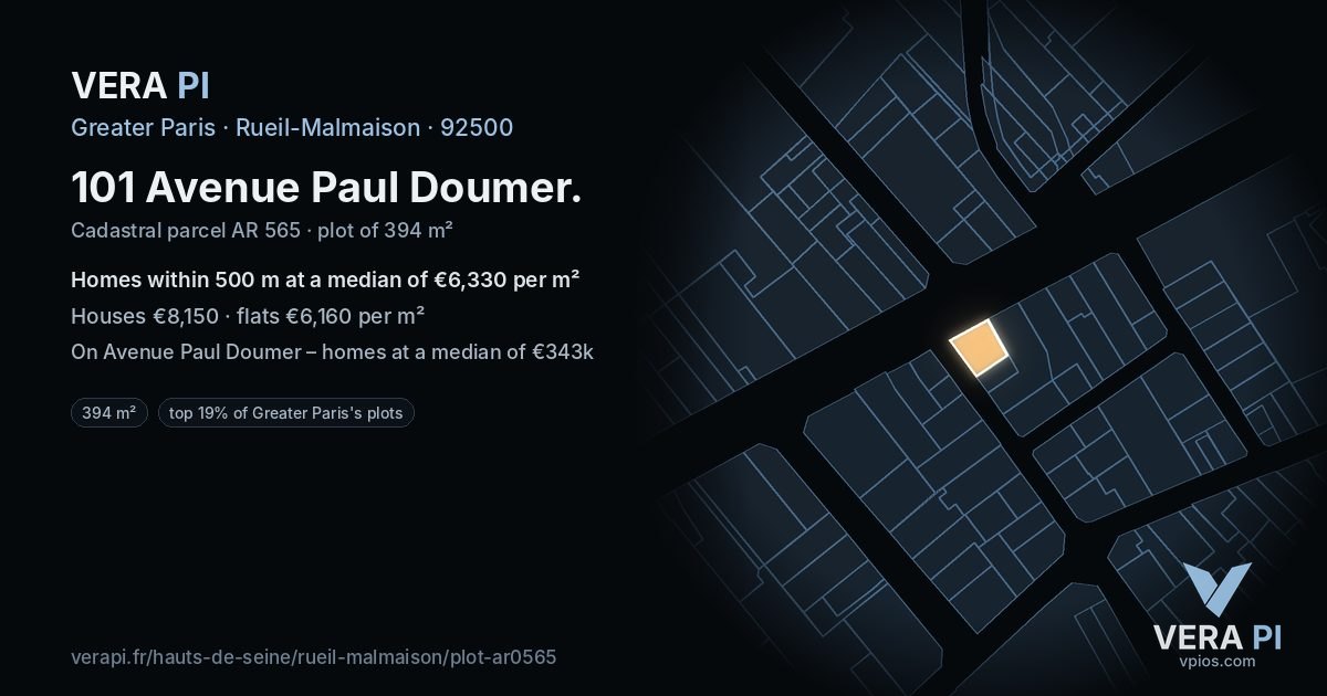 101 Avenue Paul Doumer, Rueil-Malmaison at night – the plot lit, the parcels around coloured by the prices near them