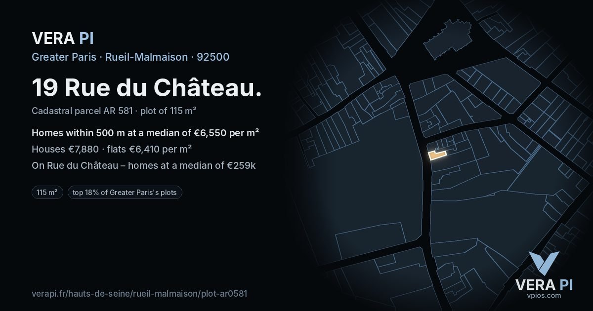 19 Rue du Château, Rueil-Malmaison at night – the plot lit, the parcels around coloured by the prices near them