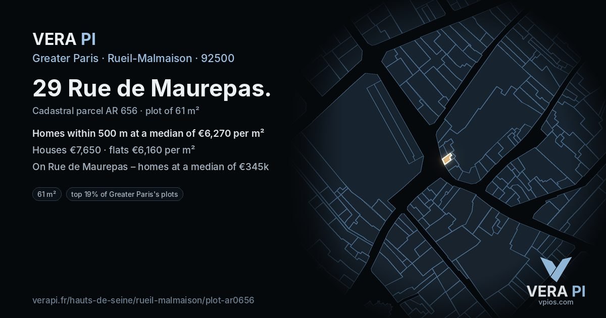 29 Rue de Maurepas, Rueil-Malmaison at night – the plot lit, the parcels around coloured by the prices near them