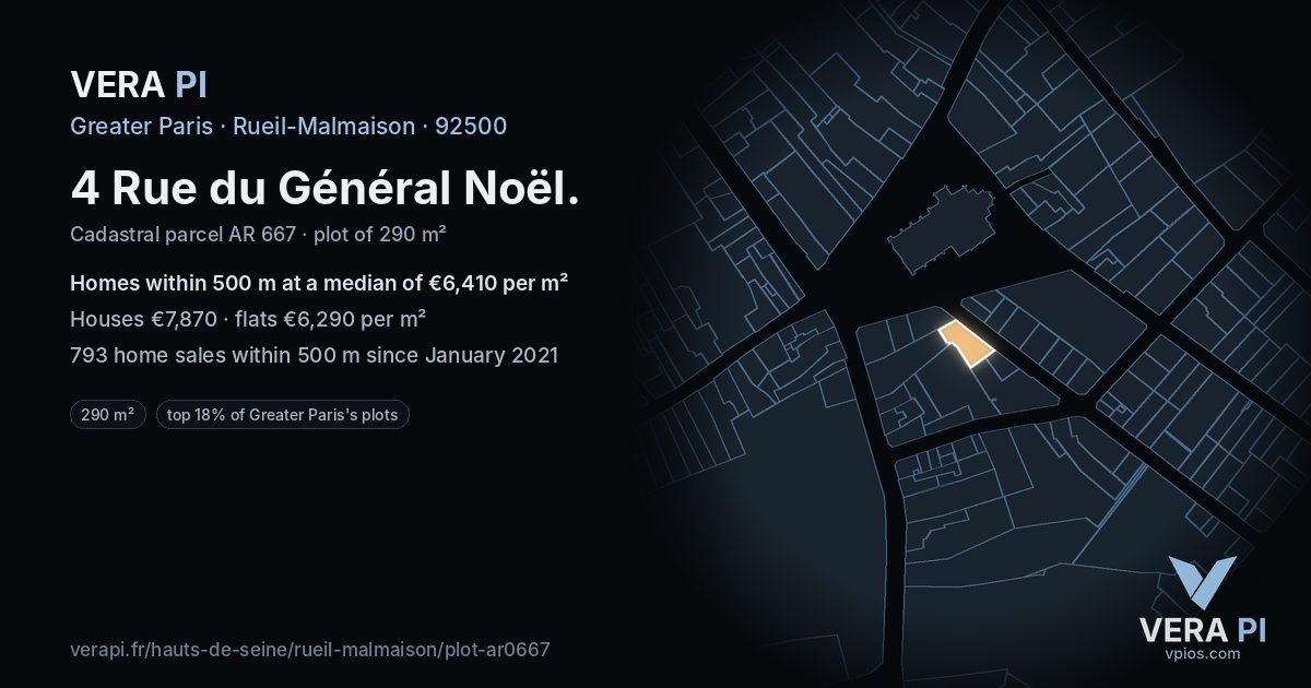 4 Rue du Général Noël, Rueil-Malmaison at night – the plot lit, the parcels around coloured by the prices near them