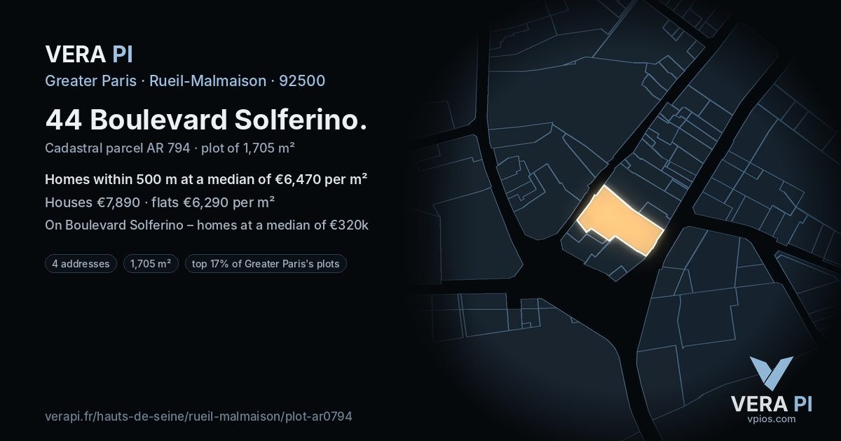 44 Boulevard Solferino, Rueil-Malmaison at night – the plot lit, the parcels around coloured by the prices near them