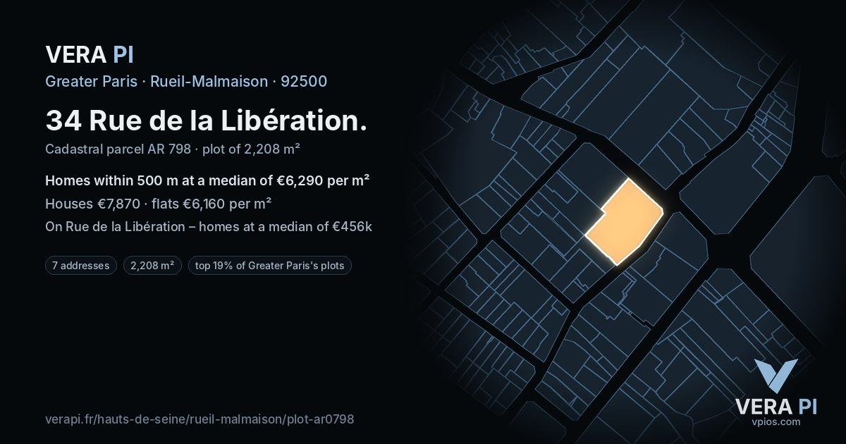 34 Rue de la Libération, Rueil-Malmaison at night – the plot lit, the parcels around coloured by the prices near them