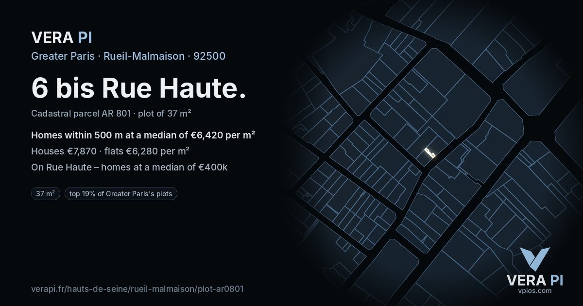 6 bis Rue Haute, Rueil-Malmaison at night – the plot lit, the parcels around coloured by the prices near them