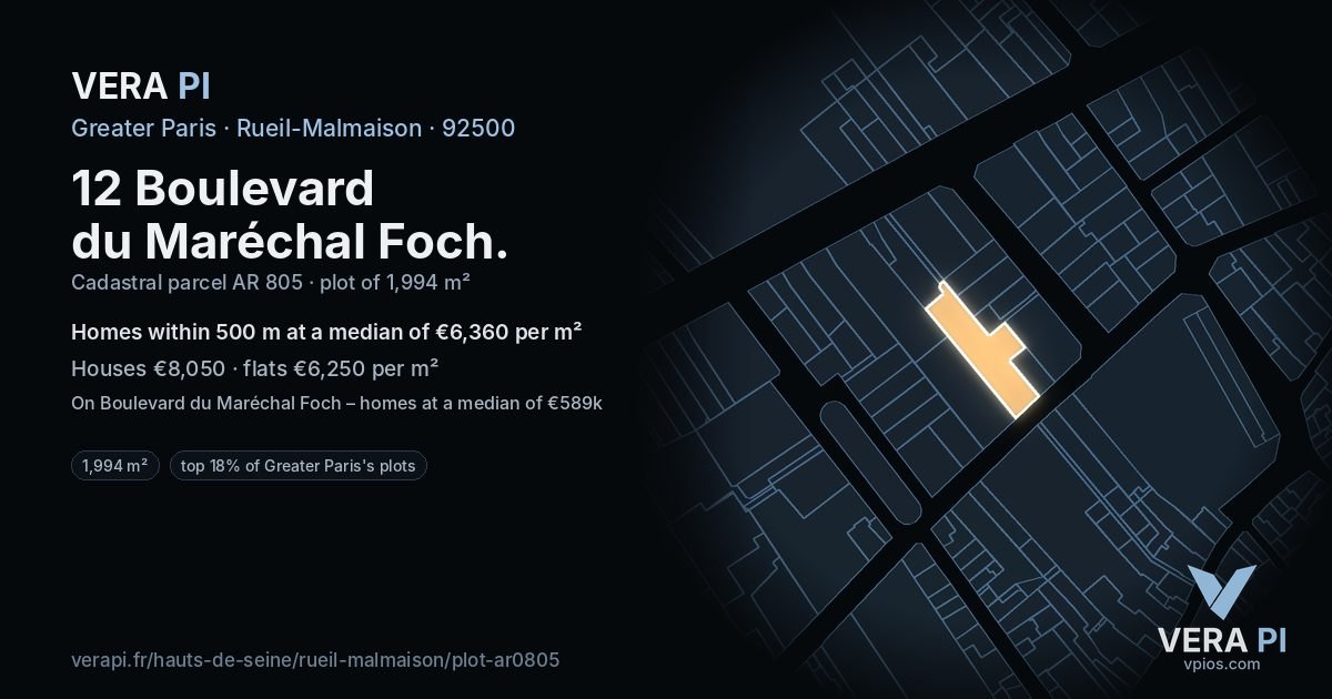 12 Boulevard du Maréchal Foch, Rueil-Malmaison at night – the plot lit, the parcels around coloured by the prices near them