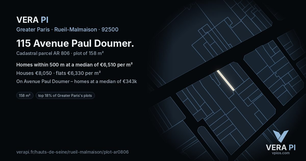 115 Avenue Paul Doumer, Rueil-Malmaison at night – the plot lit, the parcels around coloured by the prices near them