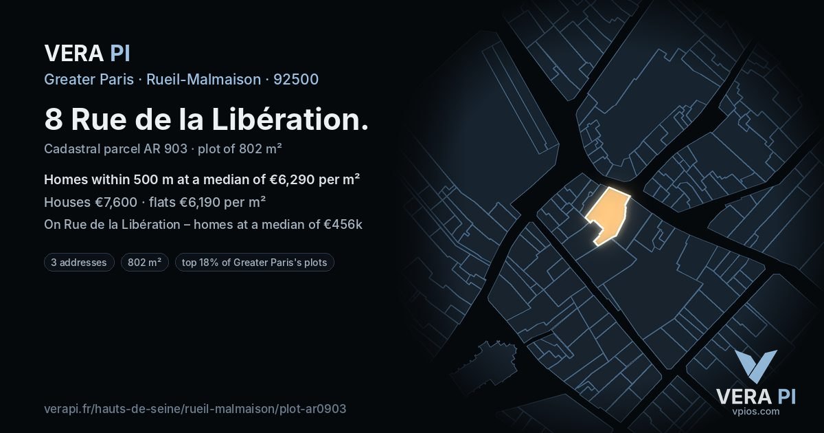 8 Rue de la Libération, Rueil-Malmaison at night – the plot lit, the parcels around coloured by the prices near them
