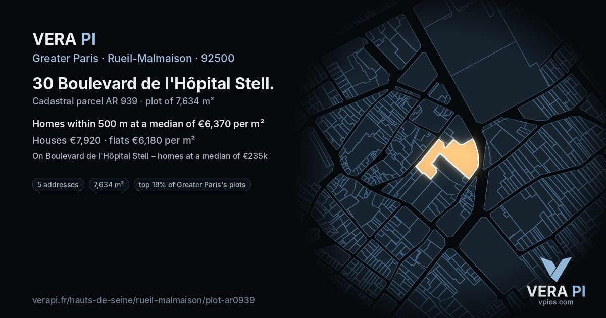 30 Boulevard de l'Hôpital Stell, Rueil-Malmaison at night – the plot lit, the parcels around coloured by the prices near them