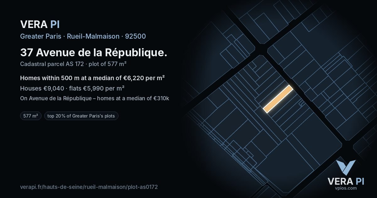 37 Avenue de la République, Rueil-Malmaison at night – the plot lit, the parcels around coloured by the prices near them