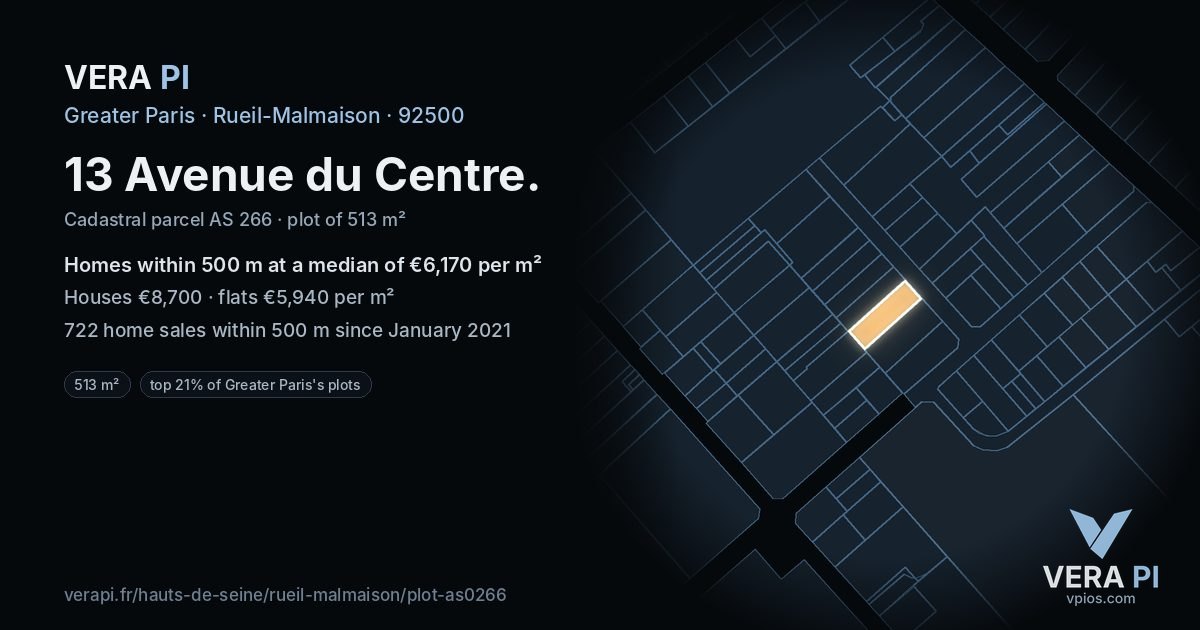 13 Avenue du Centre, Rueil-Malmaison at night – the plot lit, the parcels around coloured by the prices near them