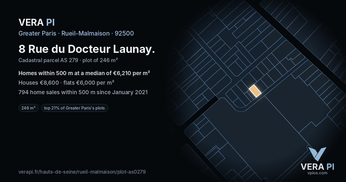 8 Rue du Docteur Launay, Rueil-Malmaison at night – the plot lit, the parcels around coloured by the prices near them