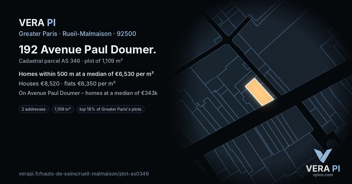 192 Avenue Paul Doumer, Rueil-Malmaison at night – the plot lit, the parcels around coloured by the prices near them