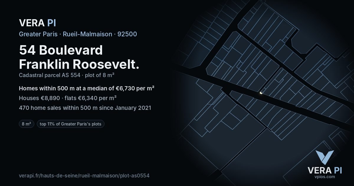 54 Boulevard Franklin Roosevelt, Rueil-Malmaison at night – the plot lit, the parcels around coloured by the prices near them