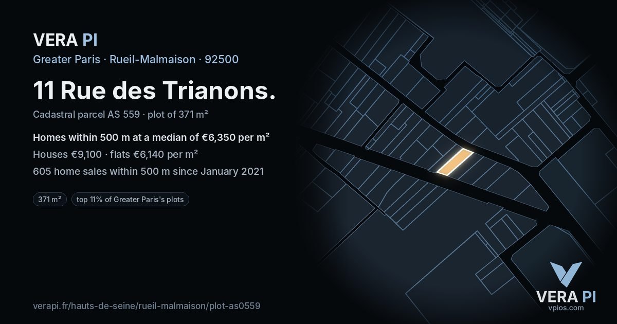 11 Rue des Trianons, Rueil-Malmaison at night – the plot lit, the parcels around coloured by the prices near them