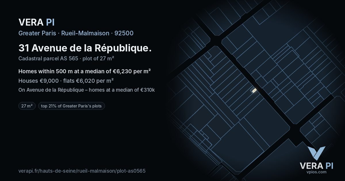 31 Avenue de la République, Rueil-Malmaison at night – the plot lit, the parcels around coloured by the prices near them