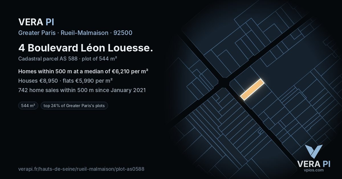 4 Boulevard Léon Louesse, Rueil-Malmaison at night – the plot lit, the parcels around coloured by the prices near them