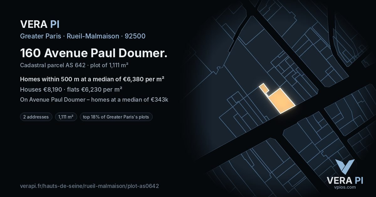 160 Avenue Paul Doumer, Rueil-Malmaison at night – the plot lit, the parcels around coloured by the prices near them
